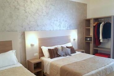 هتل Luxor Florence