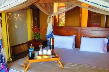 هتل Naara Ecolodge & Spa