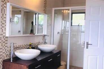 هتل Naara Ecolodge & Spa