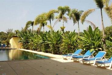 هتل Phuket Airport Sonwa Resort