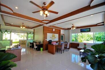 هتل Phuket Airport Sonwa Resort