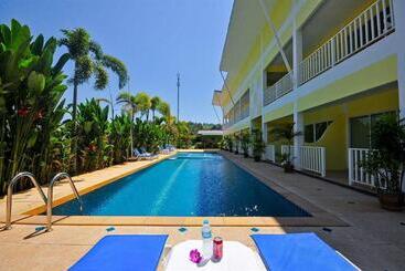 هتل Phuket Airport Sonwa Resort