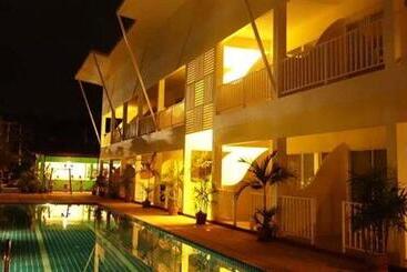هتل Phuket Airport Sonwa Resort
