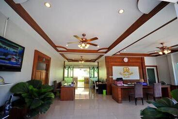 هتل Phuket Airport Sonwa Resort