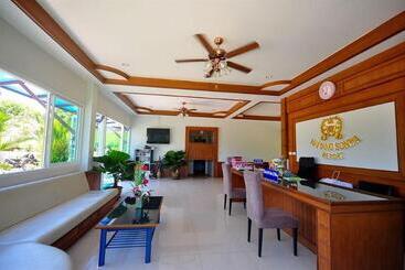 هتل Phuket Airport Sonwa Resort