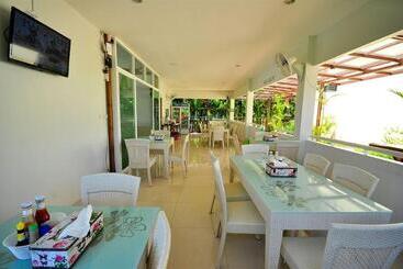 هتل Phuket Airport Sonwa Resort