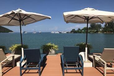 هتل Phuket Boat Quay