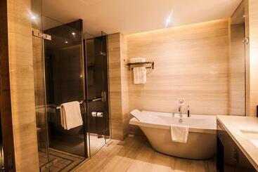 Royal Century Hotel Shanghai