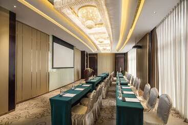 Royal Century Hotel Shanghai