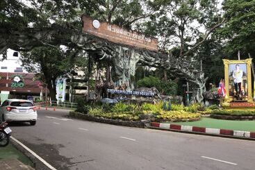 هتل Saithong House