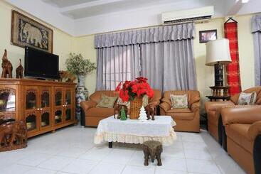 هتل Saithong House