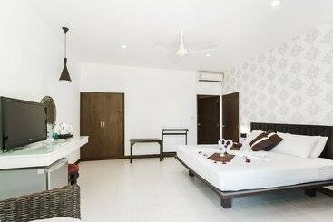 هتل Samui Pier Beach Front & Resort