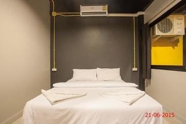 هتل Your Hostel