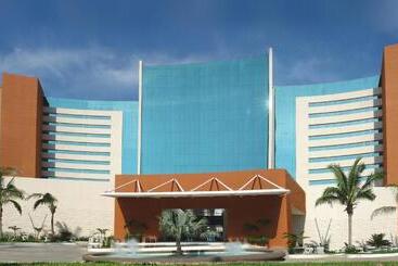استراحتگاه Azul Ixtapa Grand All Inclusive Suites & Spa Convention Center