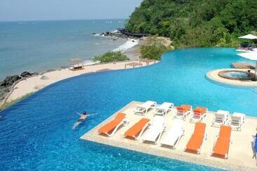 استراحتگاه Azul Ixtapa Grand All Inclusive Suites & Spa Convention Center