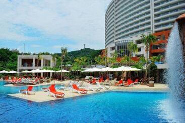 استراحتگاه Azul Ixtapa Grand All Inclusive Suites & Spa Convention Center
