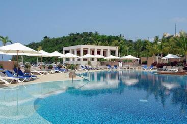 استراحتگاه Azul Ixtapa Grand All Inclusive Suites & Spa Convention Center