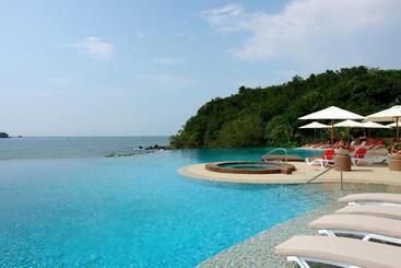 استراحتگاه Azul Ixtapa Grand All Inclusive Suites & Spa Convention Center