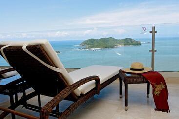 استراحتگاه Azul Ixtapa Grand All Inclusive Suites & Spa Convention Center