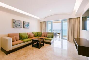 استراحتگاه Azul Ixtapa Grand All Inclusive Suites & Spa Convention Center