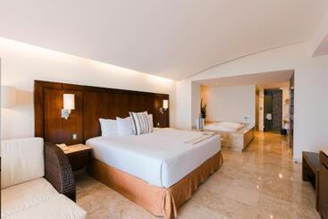 استراحتگاه Azul Ixtapa Grand All Inclusive Suites & Spa Convention Center