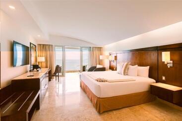استراحتگاه Azul Ixtapa Grand All Inclusive Suites & Spa Convention Center