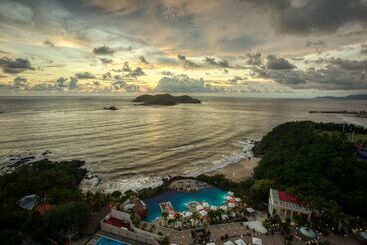 استراحتگاه Azul Ixtapa Grand All Inclusive Suites & Spa Convention Center