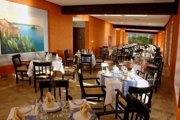 استراحتگاه Azul Ixtapa Grand All Inclusive Suites & Spa Convention Center
