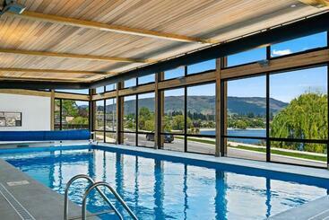 هاستل Lakeside Luxury Studio Apartment