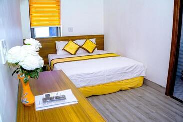 تختخواب و صبحانه Khách Sạn Xanh Tốt Flc Sầm Sơn