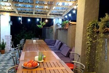 تختخواب و صبحانه Leila S Guest House