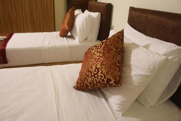 هتل One On Inn Maldives