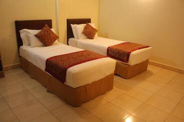 هتل One On Inn Maldives