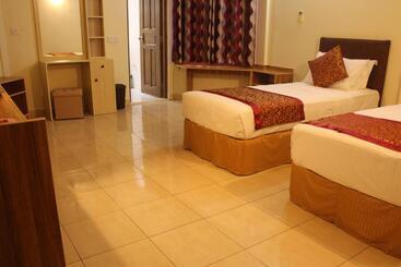 هتل One On Inn Maldives