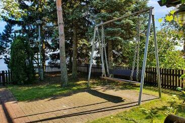 پانسیون Waterfront Villa Artvė With Sauna   Self Check In