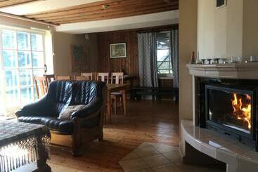 پانسیون Waterfront Villa Artvė With Sauna   Self Check In