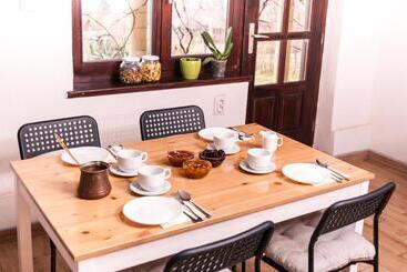 هتل Cider&squash, Grncarska 8, Prnjavor