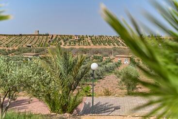 هتل Le Parc Des Oliviers