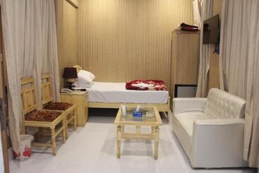 هتل Pakistan Club Inn
