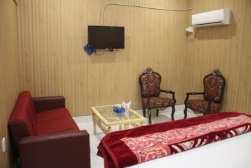 هتل Pakistan Club Inn