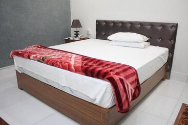 هتل Pakistan Club Inn