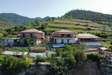 پانسیون Guest House Bracaj