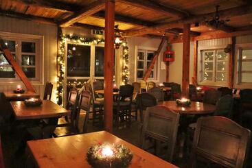 پانسیون Heimbrygga Restaurant & Accommodation