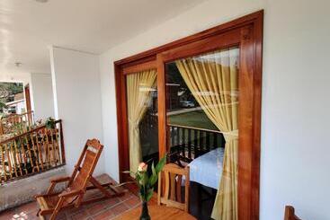 تختخواب و صبحانه Balcon De Gocta