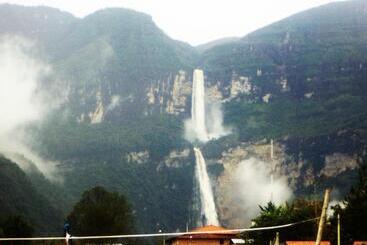 تختخواب و صبحانه Balcon De Gocta