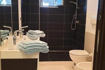 تختخواب و صبحانه Villa Elvira Hollywood Apartment