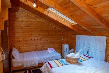 پانسیون Bee Eco Guest House
