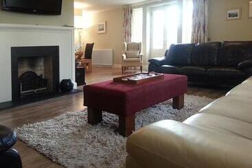 پانسیون Gate Lodge At Lough Erne Golf Village