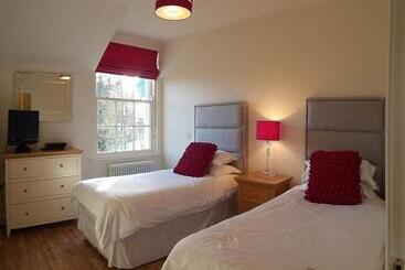 پانسیون Gate Lodge At Lough Erne Golf Village