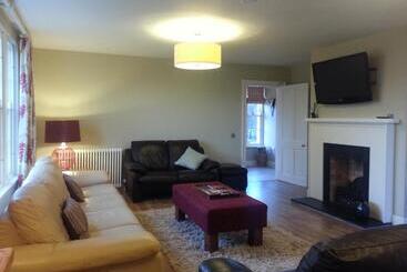 پانسیون Gate Lodge At Lough Erne Golf Village